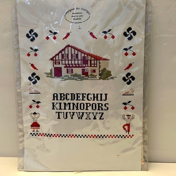 Vintage Cottage Alphabet Sampler Counted Cross Stitch KIT French Compagnie NOS - Picture 1 of 6